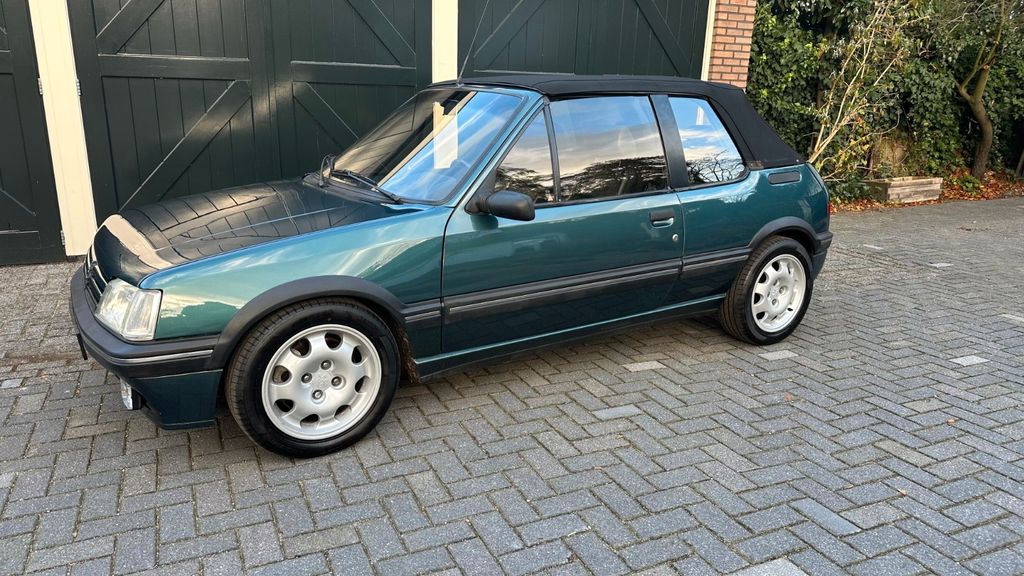 Peugeot 205 193.858 km 12.950 &euro; Soest 3764A