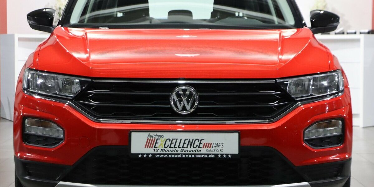 VW T-Roc 1.6 TDI STYLE / RED & BLACK / NAVI+KAMERA 100.000 km 15.111 &euro; Hamm 59077