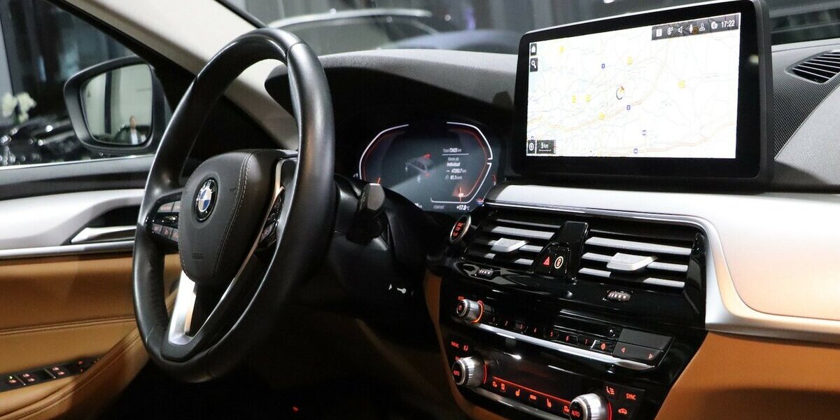 BMW 520d Touring xDrive BUSINESS / GREY & BROWN / 73.000 km 31.555 &euro; Hamm 59077