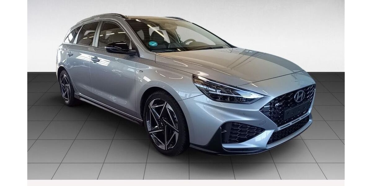 Hyundai i30 12.367 km 25.990 &euro; Soest 59494