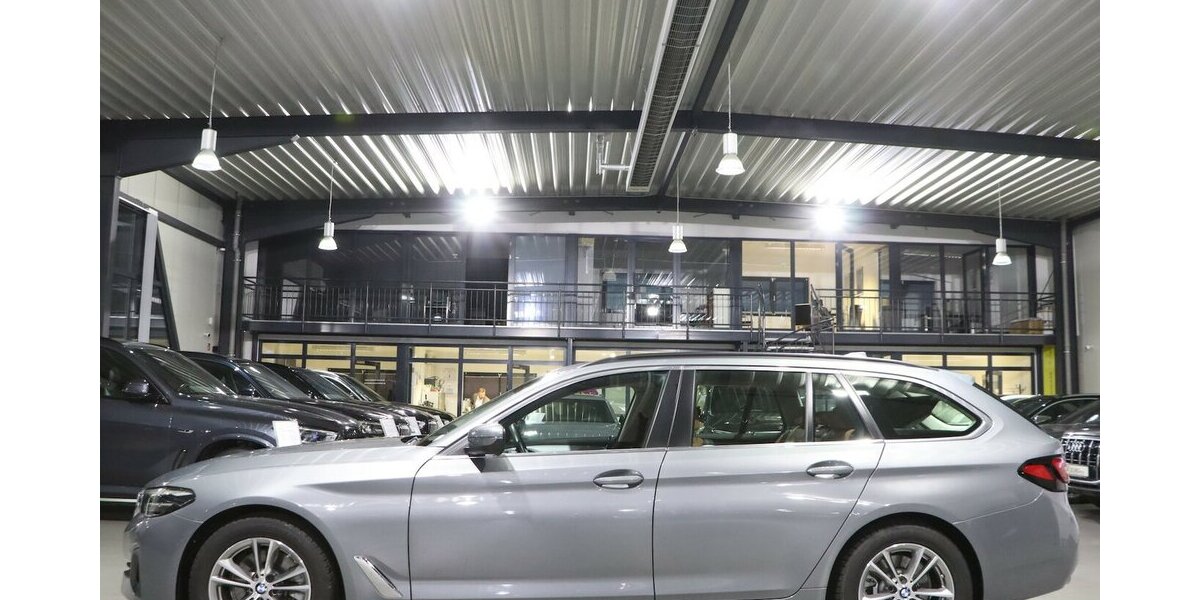 BMW 520d Touring xDrive BUSINESS / GREY & BROWN / 73.000 km 31.555 &euro; Hamm 59077