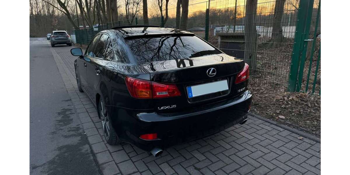 Lexus IS 250 185.000 km 5.500 &euro; Lünen 44532
