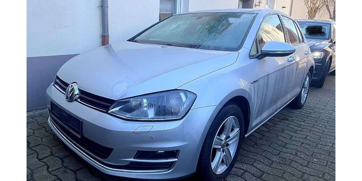 VW Golf 195.000 km 8.000 &euro; Ahlen 59229