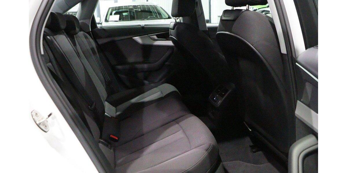 Audi A4 LIMOUSINE 40 TDI S-LINE / MATRIX-LED / 109.000 km 27.111 &euro; Hamm 59077