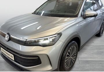 VW Tiguan 2.000 km 46.711 &euro; Bergkamen 59192