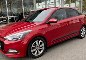 Hyundai i20 92.803 km 9.950 &euro; Ahlen 59229