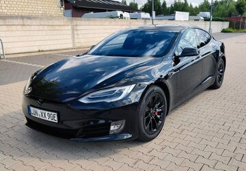 Tesla Model S 243.000 km 20.900 &euro; Lünen 44534