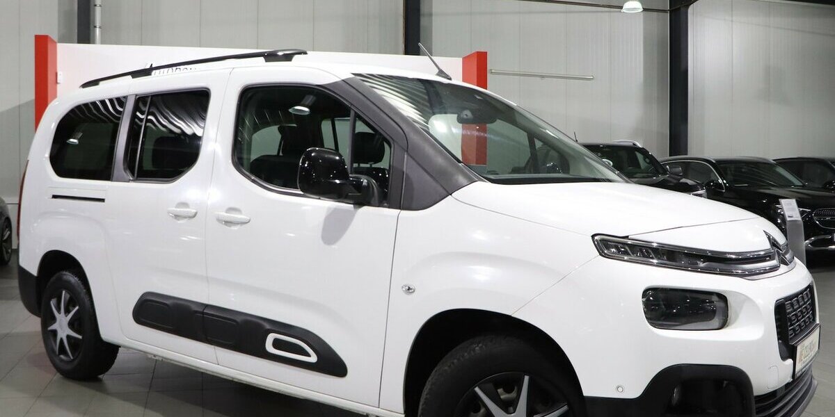 Citroen Berlingo 130 BLUE-HDI SHINE-XL 5-SITZER, 1.HAND 148.000 km 14.221 &euro; Hamm 59077