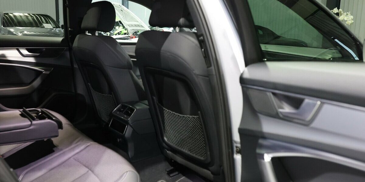 Audi A6 Avant 40 TDI S-LINE BLACK / PANORAMA, LED, VC 30.000 km 42.777 &euro; Hamm 59077