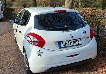 Peugeot 208 141.000 km 4.200 &euro; Ascheberg 59387