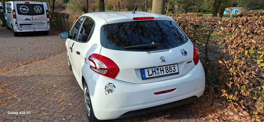 Peugeot 208 141.000 km 4.200 &euro; Ascheberg 59387