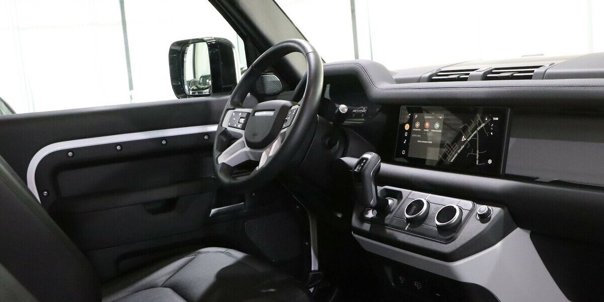 Land Rover Defender D200 90S / 6-SITZER / PANORAMA-SEITEN 69.000 km 52.991 &euro; Hamm 59077