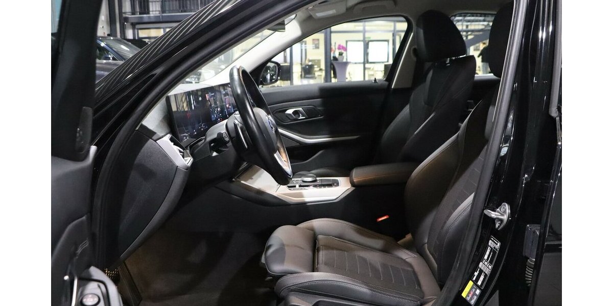 BMW 330e LIMOUSINE SHADOW CURVED+HEAD-UP, LED, H/K 46.000 km 30.444 &euro; Hamm 59077