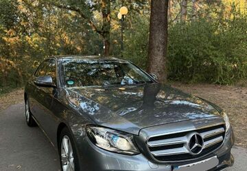 Mercedes-Benz 220 127.800 km 21.700 &euro; Ahlen 59229