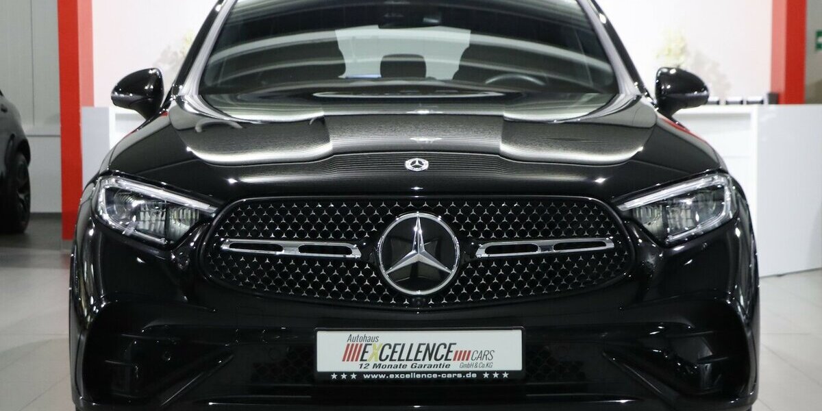 Mercedes-Benz GLC 300 e 4M EDITION AMG-LINE / NEU 89.000-EURO 20.000 km 60.993 &euro; Hamm 59077