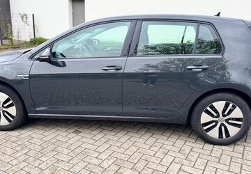 VW Golf 24.700 km 16.450 &euro; Oelde 59302