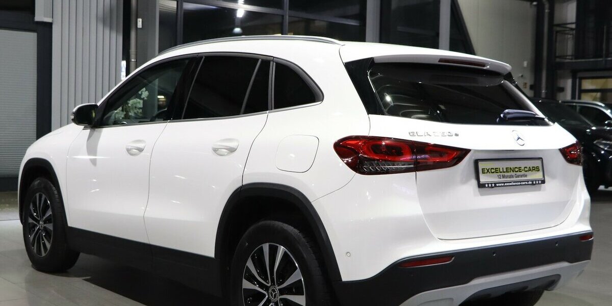 Mercedes-Benz GLA 250 e STYLE / WIDESCREEN, MATRIX-LED, LEDER 10.000 km 32.221 &euro; Hamm 59077