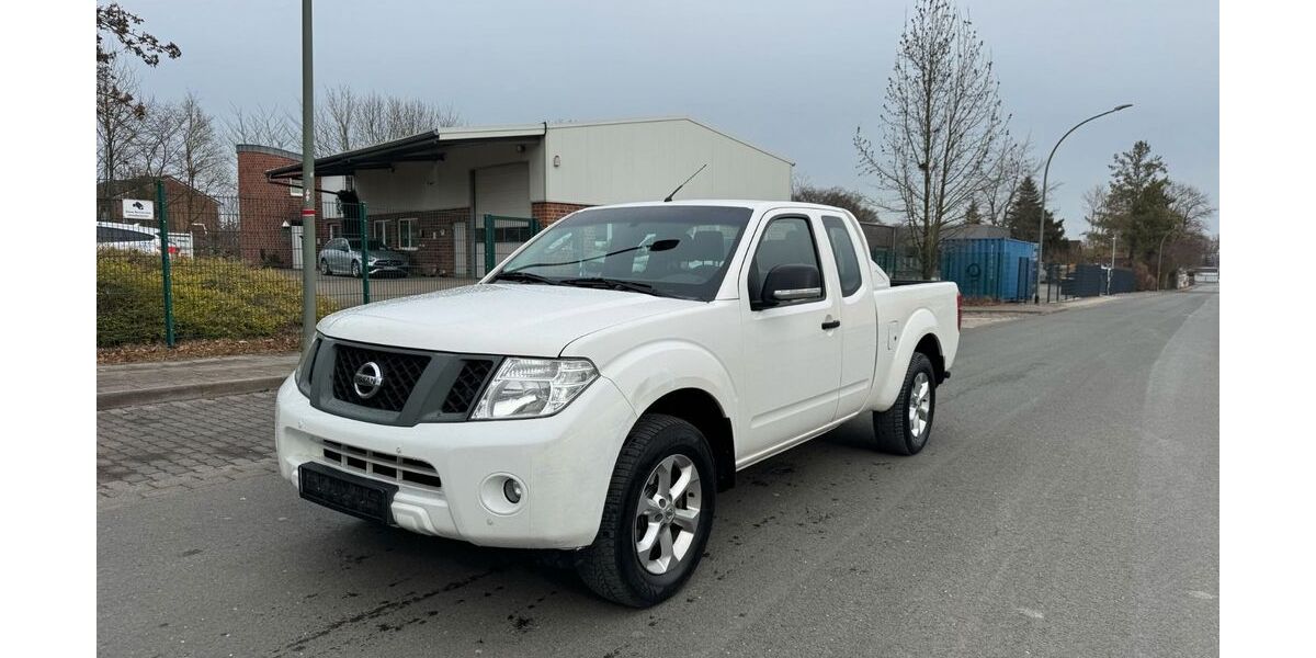 Nissan Navara 183.648 km 10.591 &euro; Ahlen 59229