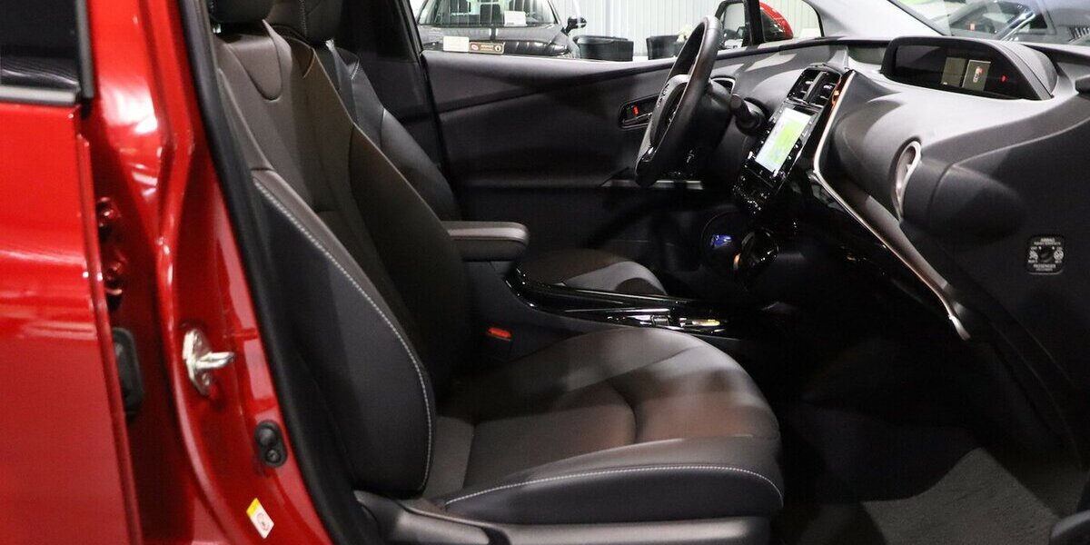 Toyota Prius Plug-in Hybrid EXECUTIVE / LED, VC+HEAD-UP 34.000 km 26.777 &euro; Hamm 59077