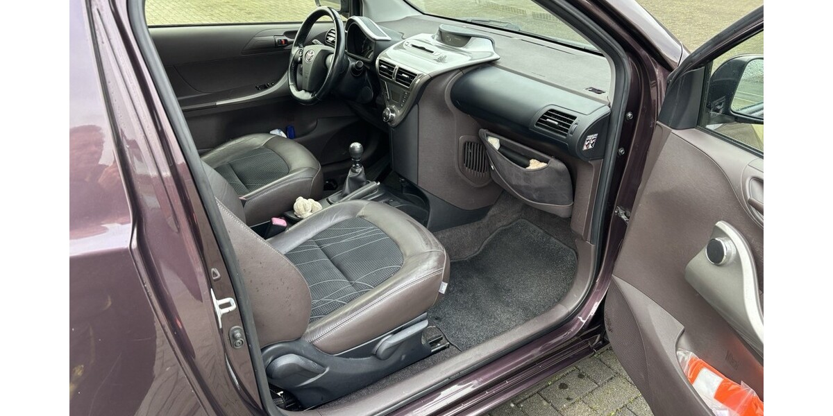 Toyota I Q 143.300 km 3.400 &euro; Holzwickede 59439