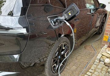 BMW iX 13.348 km 47.800 &euro; Lünen 44526