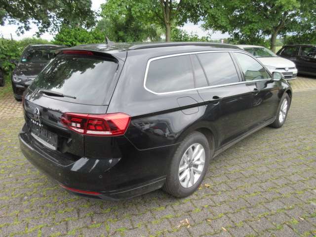VW Passat Variant Business 2.0 TDI DSG NAVI AHK LED K 137.600 km 21.488 &euro; Bergkamen 59192
