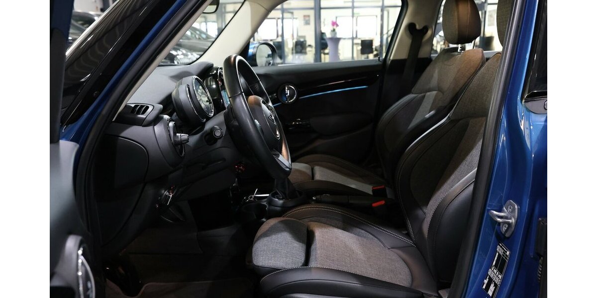 Mini ONE CLASSIC-TRIM / LED / LEDER / NAVI+APPLE 60.000 km 17.991 &euro; Hamm 59077