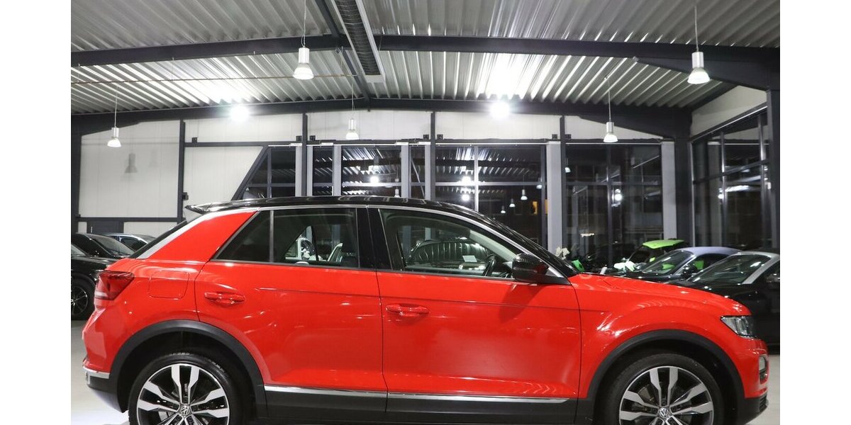 VW T-Roc 1.6 TDI STYLE / RED & BLACK / NAVI+KAMERA 100.000 km 15.111 &euro; Hamm 59077