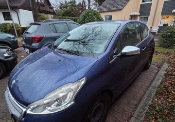 Peugeot 208 95.000 km 4.800 &euro; Menden 58706