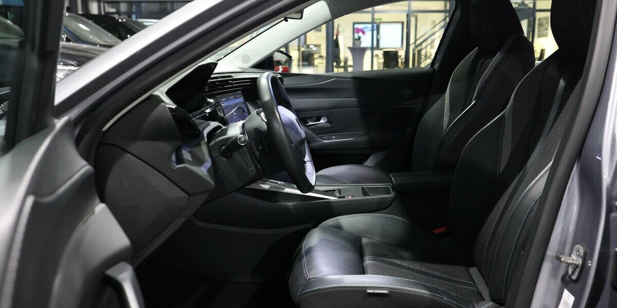 Peugeot 308 SW 130 BLUE-HDI ACTIVE PACK / I-COCKPIT, LED 130.000 km 15.308 &euro; Hamm 59077