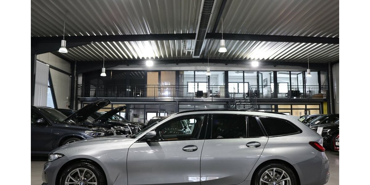 BMW 318d A Touring BUSINESS FACE-LIFT GREY & BROWN 109.000 km 25.993 &euro; Hamm 59077