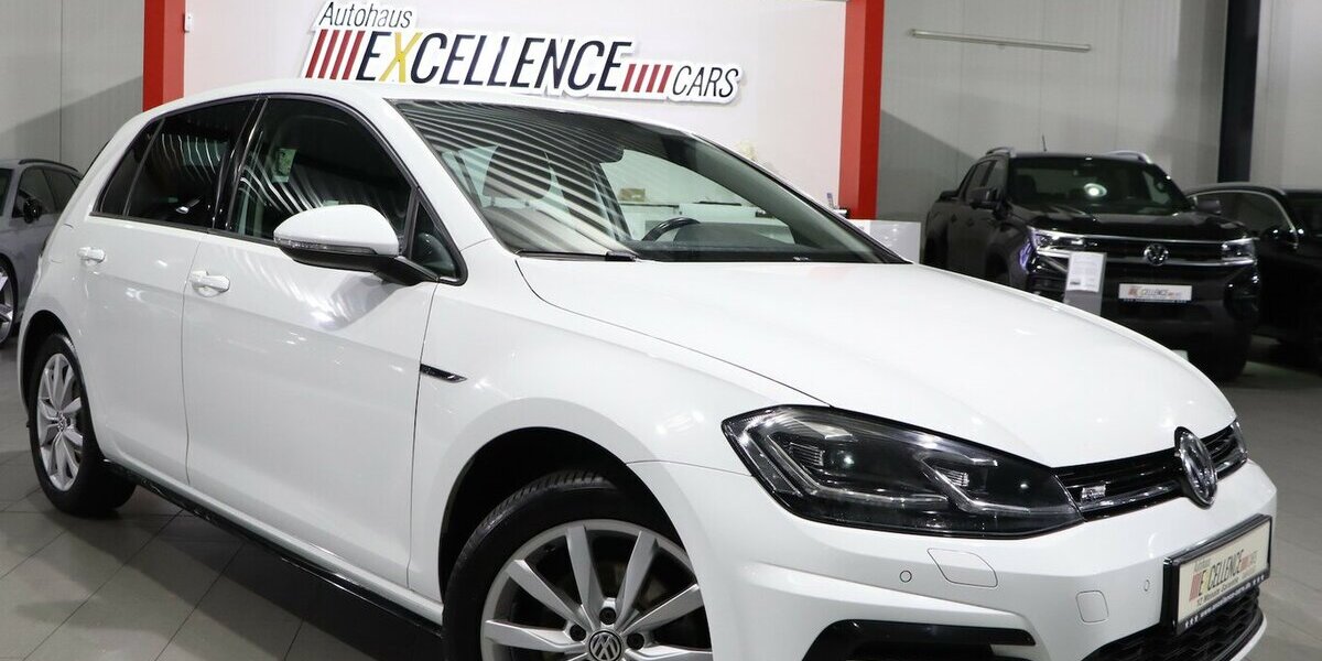 VW Golf VII 1.5 TSI HIGHLINE R-LINE SPORT BLACK LED 192.000 km 11.444 &euro; Hamm 59077