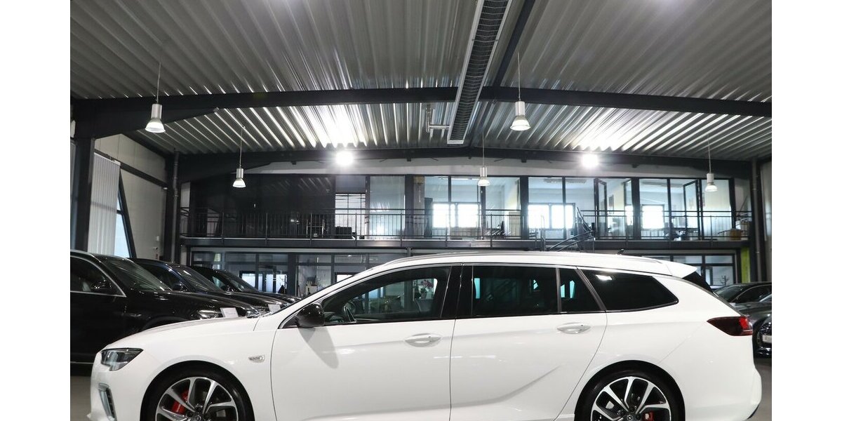 Opel Insignia 2.0 ST 4x4 OPC-LINE GSI WHITE / VC+HUD 140.000 km 19.444 &euro; Hamm 59077
