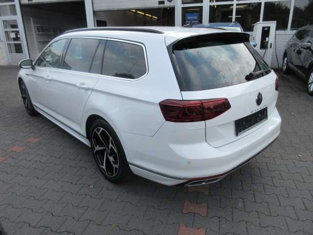 VW Passat Variant R-Line 2.0 TDI DSG LEDER STANDH NAV 83.200 km 26.788 &euro; Bergkamen 59192