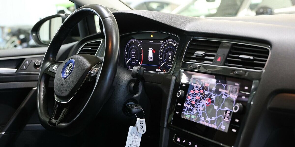 VW Golf Variant VII 1.6 TDI Comfortline DYNAUDIO 1H 152.000 km 13.444 &euro; Hamm 59077