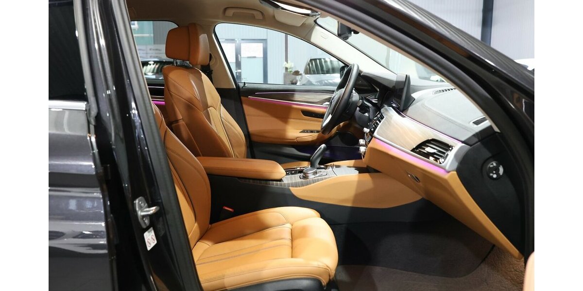 BMW 530i Touring INNOVATION LUXURY-LINE BUSINESS 45.000 km 38.995 &euro; Hamm 59077