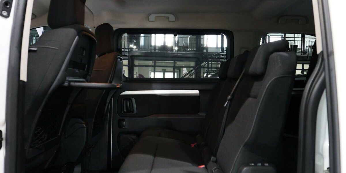 Opel Zafira Life 2.0 CDTI EDITION-M INNOVATION 8-SITZ 150.000 km 25.991 &euro; Hamm 59077