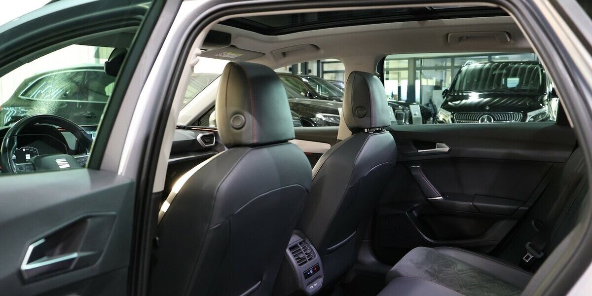 Seat Leon ST 2.0 TDI DSG FR-SPORT-PLUS / LED,PANORAMA 142.000 km 20.444 &euro; Hamm 59077