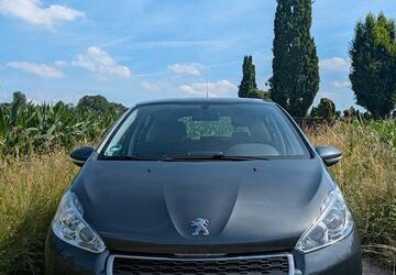 Peugeot 208 61.000 km 5.600 &euro; Lünen 44532