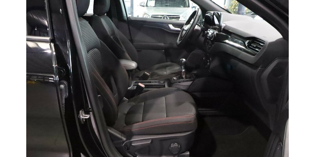 Ford Kuga 2.0 ECOBLUE STYLE ST-LINE SPORT BLACK / LED 125.000 km 16.991 &euro; Hamm 59077