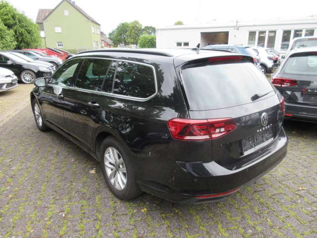 VW Passat Variant Business 2.0 TDI DSG NAVI AHK LED K 137.600 km 21.488 &euro; Bergkamen 59192
