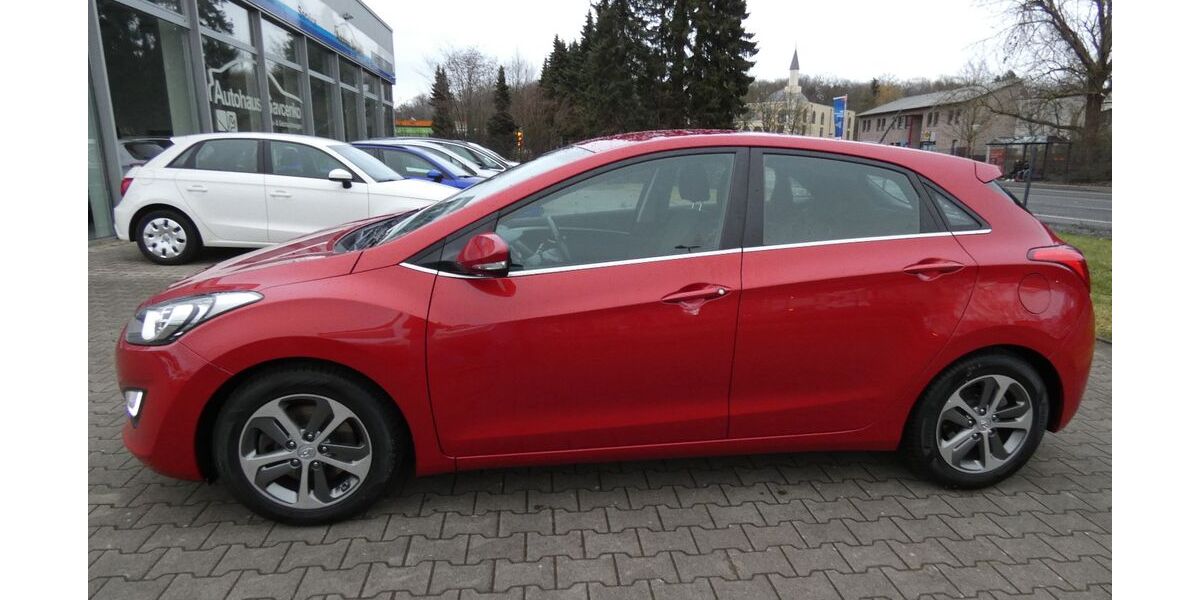 Hyundai i30 112.000 km 8.800 &euro; Bergkamen 59192
