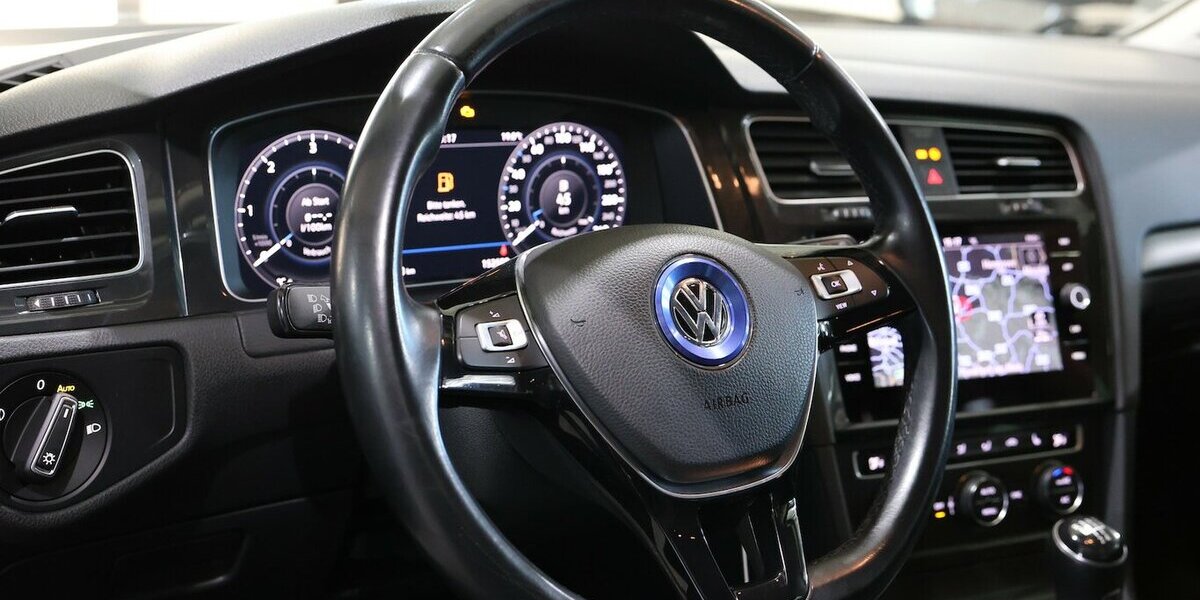 VW Golf Variant VII 1.6 TDI Comfortline DYNAUDIO 1H 152.000 km 13.444 &euro; Hamm 59077