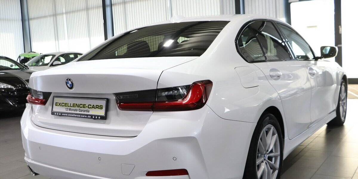 BMW 320d LIMOUSINE xDrive BUSINESS / CURVED / LED 68.000 km 30.333 &euro; Hamm 59077