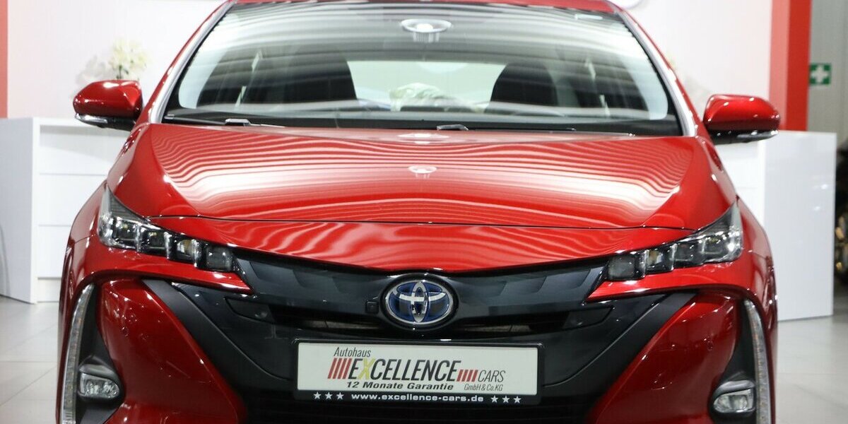 Toyota Prius Plug-in Hybrid EXECUTIVE / LED, VC+HEAD-UP 34.000 km 26.777 &euro; Hamm 59077