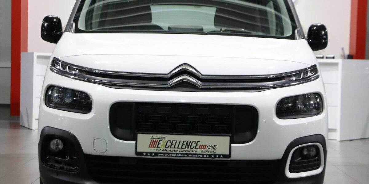 Citroen Berlingo 130 BLUE-HDI SHINE-XL 5-SITZER, 1.HAND 148.000 km 14.221 &euro; Hamm 59077