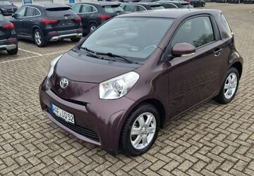 Toyota IQ 63.000 km 5.555 &euro; Ahlen 59229