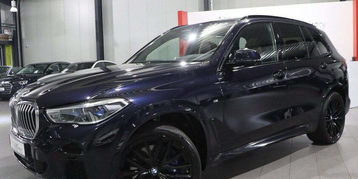 BMW X5 xDrive 40d INDIVIDUAL M-SPORTPAKET SKY-LOUNGE 116.847 km 52.777 &euro; Hamm 59077