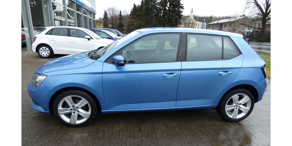 Skoda Fabia 117.667 km 5.999 &euro; Bergkamen 59192