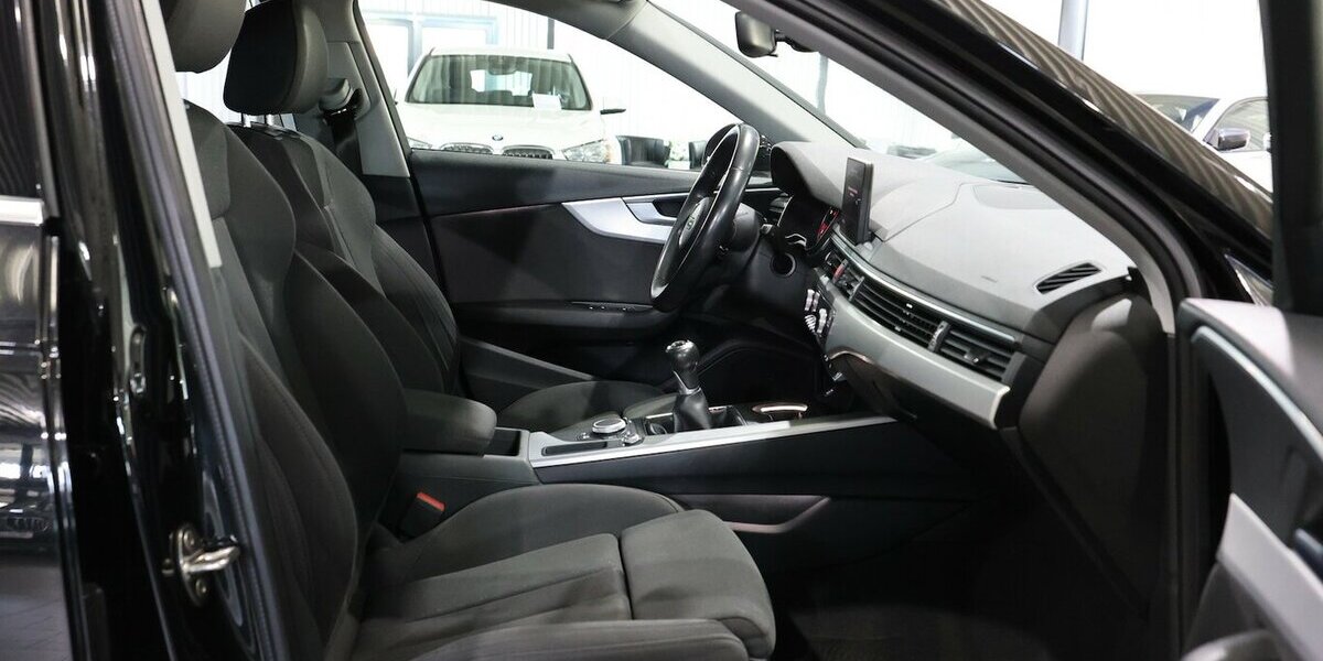 Audi A4 Avant 35 TFSI SPORT / 1.HAND / LED / NAVI+ 108.000 km 18.777 &euro; Hamm 59077